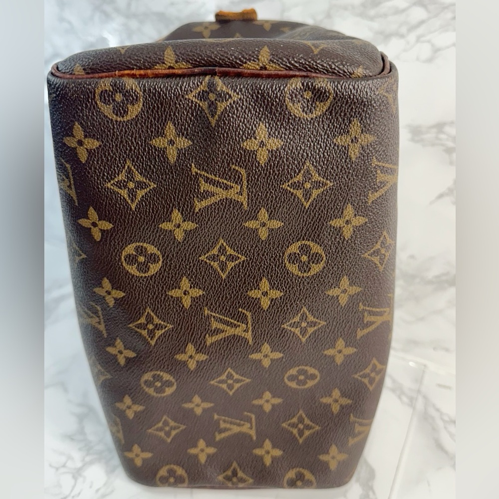 Louis Vuitton Speedy 25 Monogram Handbag - Picture 6 of 16